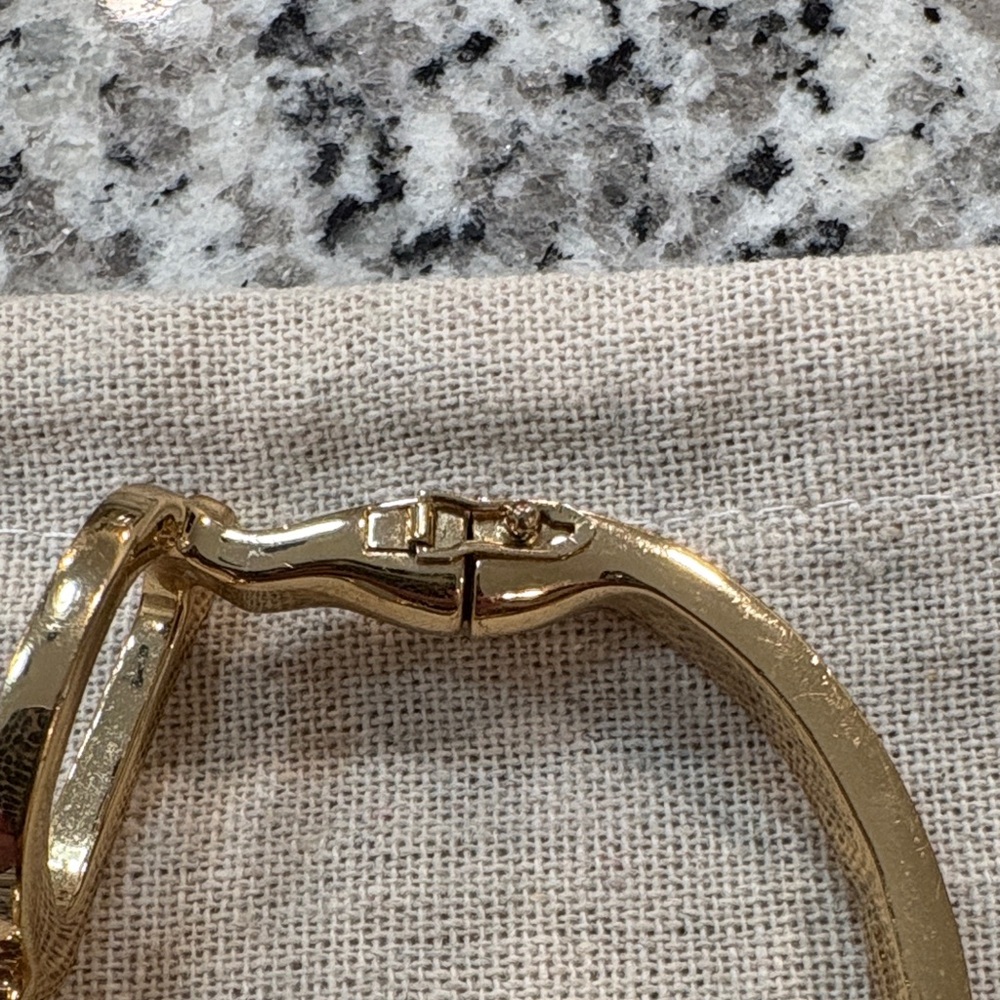 Kate Spade Goreski Looking Glasses Enamel cuff Bracelet - Picture 4 of 4